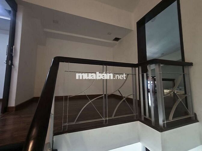 Penhouse hưng vượng 2-4pn -3wc