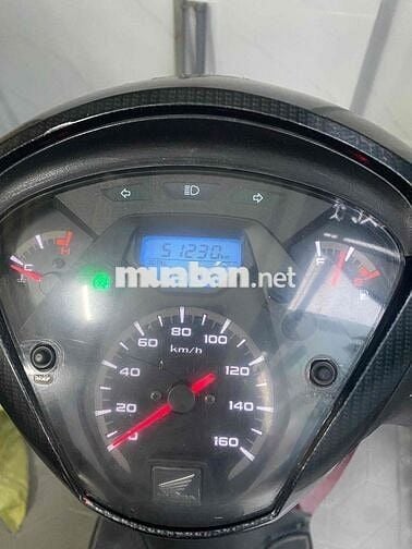 chính chủ từ đầu,máy nguyên zin êm, có dán keo