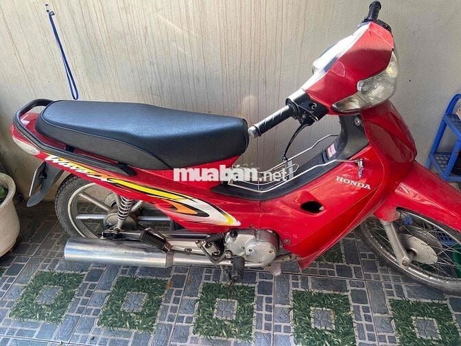 Bán wave 100 đời 2004 đỏ cờ. giá 8,6tr