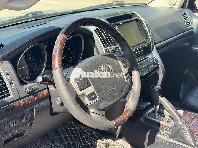 Toyota Land Cruiser V8 5.7 dki 12/2015