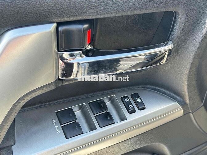 Toyota Land Cruiser V8 5.7 dki 12/2015