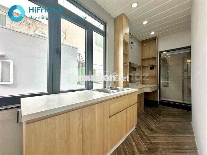 CHO THUÊ CHDV 2PN NGAY CÔNG VIÊN LÀNG HOA FULL NỘI THẤT GIÁ RÊ