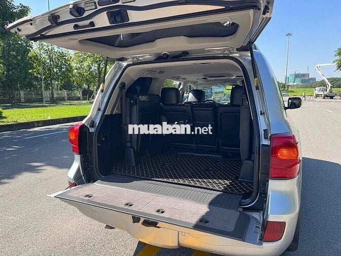 Toyota Land Cruiser V8 5.7 dki 12/2015