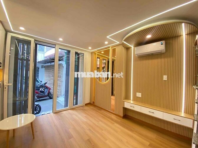 Lên Sóng Em Bé Siêu Phẩm Mới Xây 100% Xe Hơi Đậu Trước Nhà