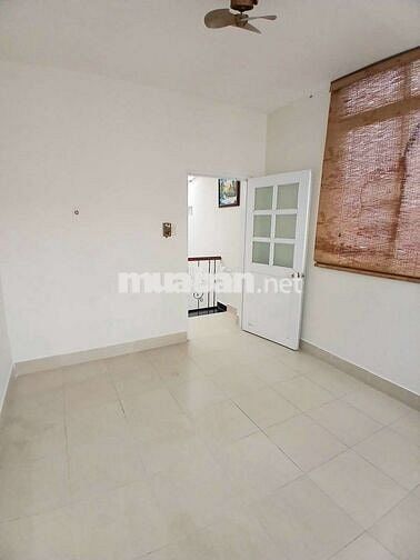 Bán nhà Hòa Hưng Quận 10 6.2 tỷ, cách mặt tiền đường 10m