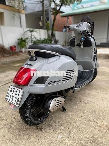 Vespa GTS xám si măng xe mây chạy êm ru