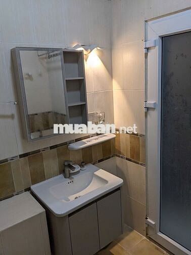 Nhà mặt tiền Q3, 3m x 11m, 1 trệt + 3 lầu, 2 phòng ngủ