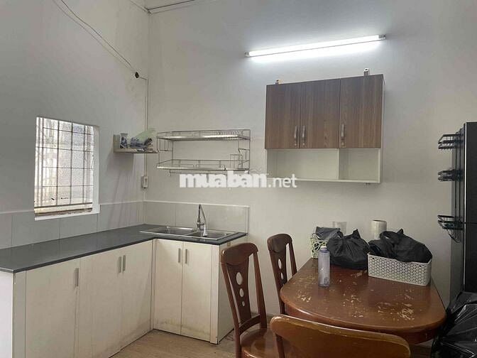 Có 2 phòng cho thuê Q11 giá 3trxx