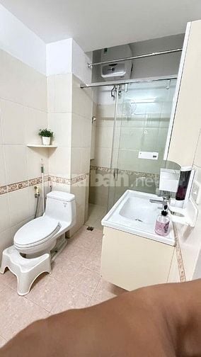 Cho thuê nhà ngõ 37 trần kim xuyến 43m x5T ô tô đỗ cửa