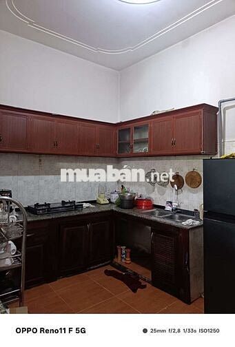 Nhà thuê 4×16 lầu suốt có 3pn. Đường lại Hùng Cường vào 2/ ngắn.