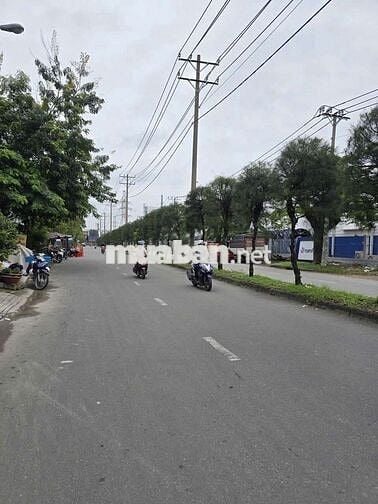 MẶT TIỀN CN11 DT 4*25M TRỆT 2 LẦU 6PN 4WC  PHONG KHACH-BẾP ST TRƯỚC-SA