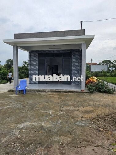 Thanh lý đất thổ cư 842m2 có sẵn nhà cấp 4 120m2