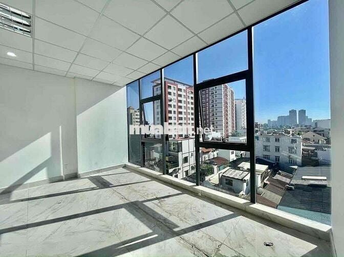 Cho thuê VP Tân Cảng 130m2 view landmark ngay ga metro thoáng mát