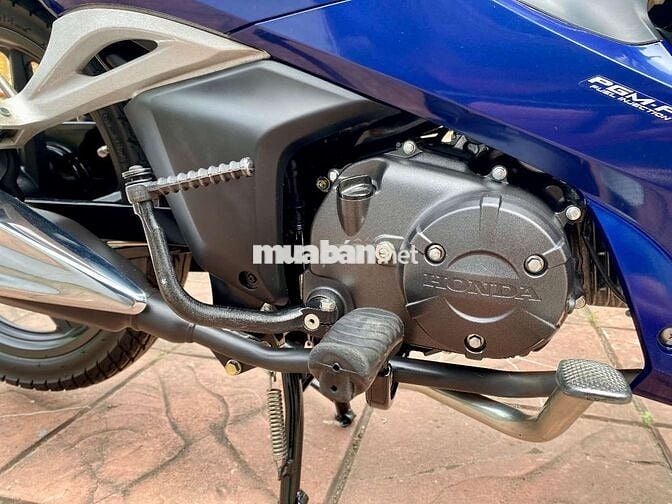 Honda FUTURE 125Fi LED 2024 odo 8.000Km hs cầm tay