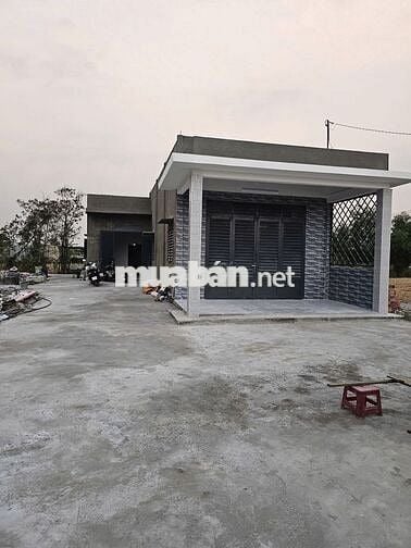 Thanh lý đất thổ cư 842m2 có sẵn nhà cấp 4 120m2