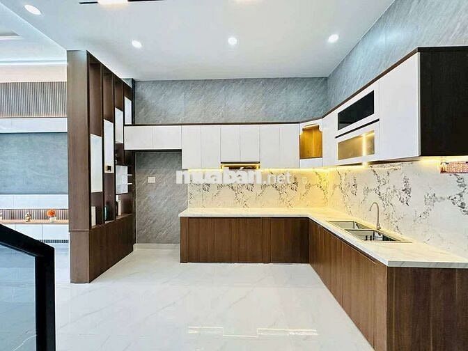 Bán Nhà SHR - Gần Chợ Hưng Long..DT 99mv...Dãy 3 Căn Vừa Xây Xong.