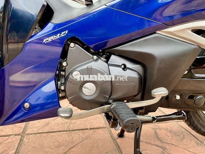 Honda FUTURE 125Fi LED 2024 odo 8.000Km hs cầm tay