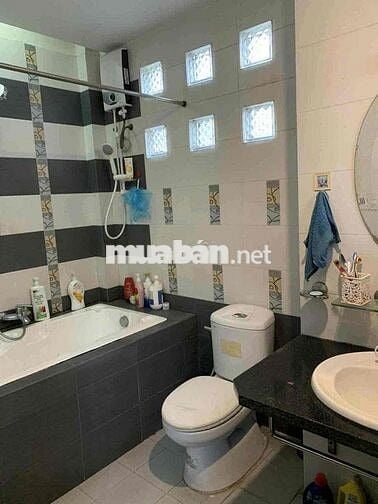 Cho thuê nhà 4 lầu Hồ Biểu Chánh, nội thất đầy đủ, hẻm rộng 2 mặt tiền