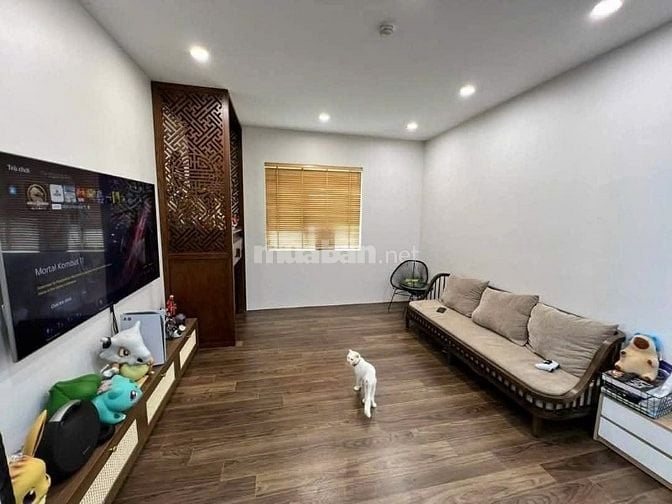 nhà 4 tầng 10 phòng.4,5x16m.HDT 50tr/tháng. Đường nhựa 8m sát mặt tiền