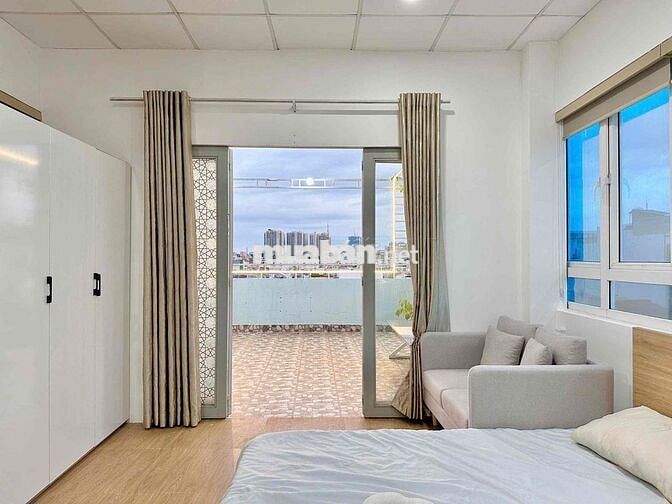 PENTHOUSE 70m2 2 ban công ngay trung tâm q10