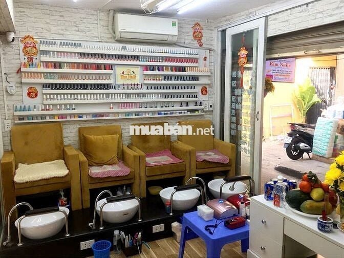 CHO THUÊ TIỆM NAIL CHỢ NHẬT TẢO, 24m2, 8 sạp, 8 tr/tháng, Full Đồ Nghề