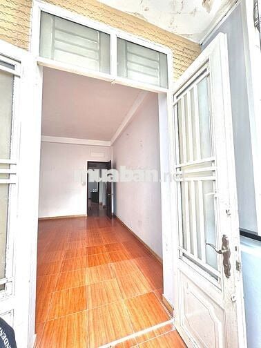 Nhà nguyên căn 3 lầu DT 200m2, hẻm 2 ô tô 6m - Đường Thới An 20. Q.12