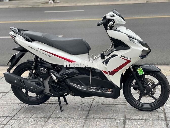 Bán xe AB 125 2021 màu trắng đen xe zin sạch đẹp