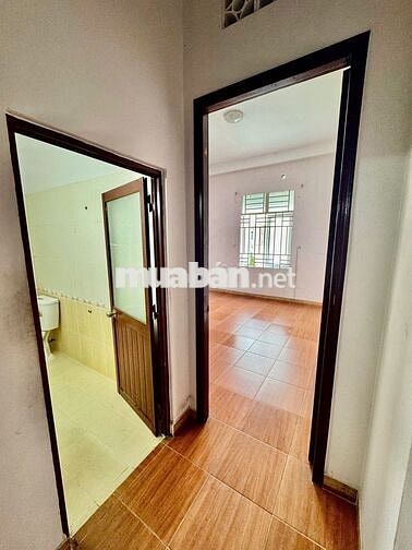 Nhà nguyên căn 3 lầu DT 200m2, hẻm 2 ô tô 6m - Đường Thới An 20. Q.12