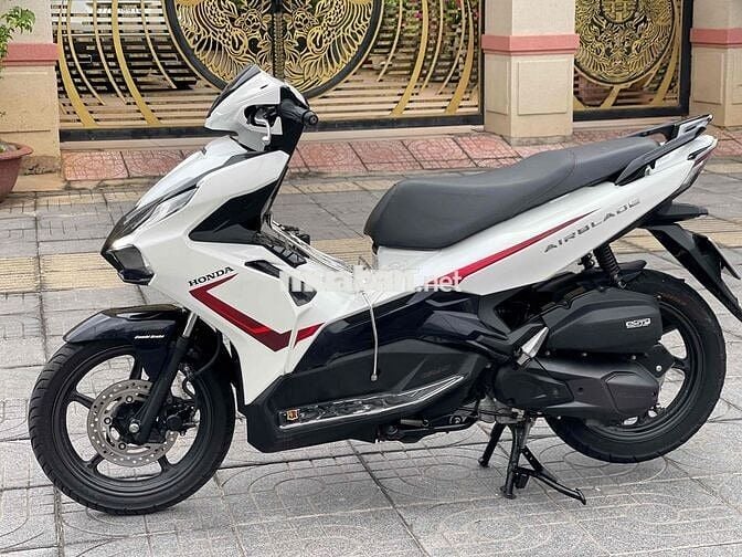 Bán xe AB 125 2021 màu trắng đen xe zin sạch đẹp