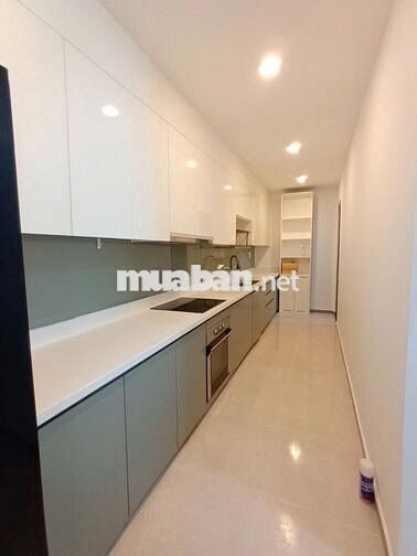 Căn góc 3PN full nội thất view hồ bơi,sông Bến Nghé,Bitexco,3p qua Q.1