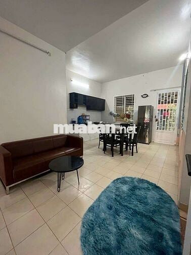 CHO THUÊ PHÒNG TRỌ SẴN NỘI THẤT CÓ CỬA SỔ VÀ BAN CÔNG GIÁ 2.5TR/THÁNG