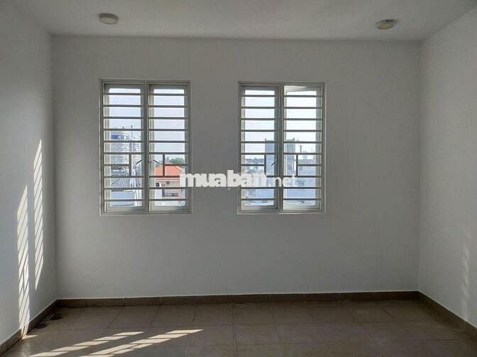 Cho thuê nhà mặt tiền 3L4PN gần Phạm Văn Đồng, Gigamall, cầu Bình Lợi