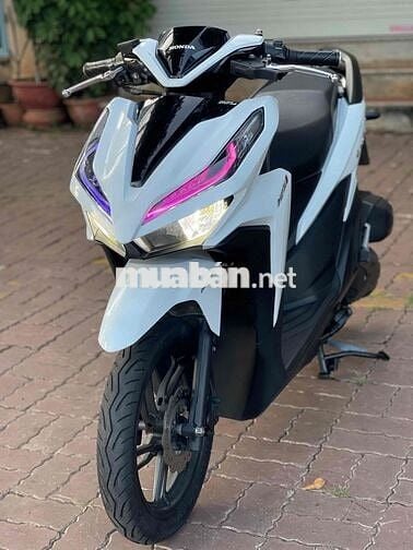 Bán xe Vario 125 2021 màu trắng xe zin đẹp leng