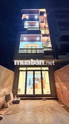 Nhà 3 lầu mới hoàn thiện gần siêu thị big c dĩ an cần bán