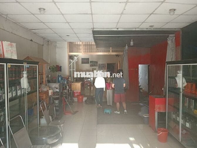 Nhà mặt tiền 150m2 3 phòng ngủ đường Lê Hồng Phong