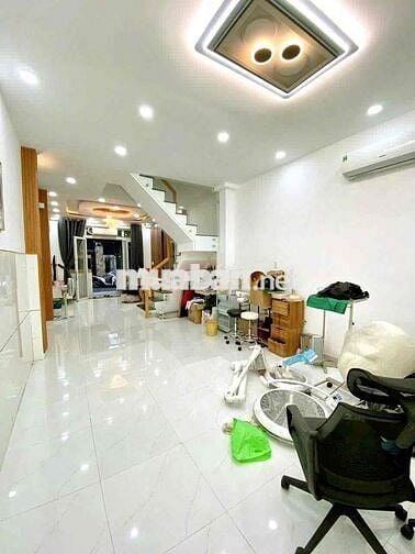 NHÀ GIÁ RẺ - 5PN3WC - HXH  ĐS 3 GÒ VẤP - FULL NỘI THẤT - CÓ SÂN THƯỢNG