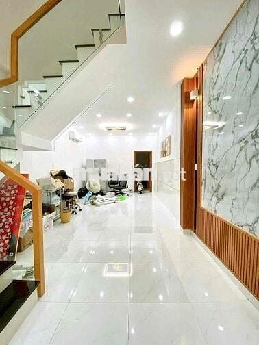 NHÀ GIÁ RẺ - 5PN3WC - HXH  ĐS 3 GÒ VẤP - FULL NỘI THẤT - CÓ SÂN THƯỢNG