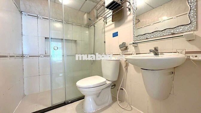 Căn hộ 2pn2wc 60m2 full nội thất mặt tiền Cô Bắc - Q1
