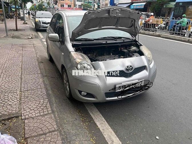 cần bán xe yaris 2009 xe sử dụng it,chính chủ