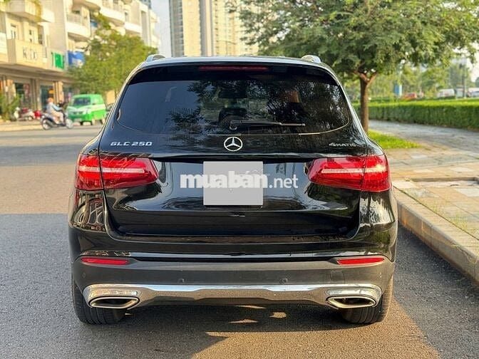 Mercedes Benz GLC250 4MATIC 2018 - 53000 km