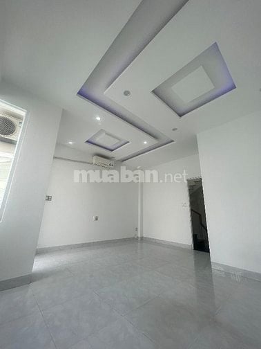 Gia đình cần bán nhà 3 tầng 3 mê Mặt tiền gần Hà Huy Tập -Trần Xuân Lê