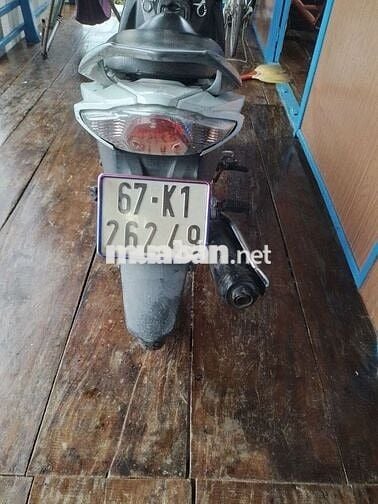 Mình đang kẹt tiền nên chia lại xe đang đi luôn.