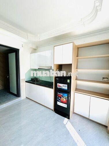 Căn 1N1K 35m² Full Nội Thất – Ban Công Rộng, Cửa Sổ Thoáng – Ở Ngay