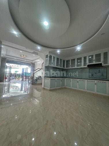 Gia đình cần bán nhà 3 tầng 3 mê Mặt tiền gần Hà Huy Tập -Trần Xuân Lê