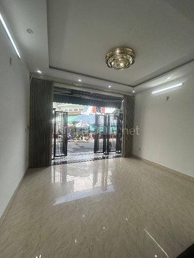 Gia đình cần bán nhà 3 tầng 3 mê Mặt tiền gần Hà Huy Tập -Trần Xuân Lê