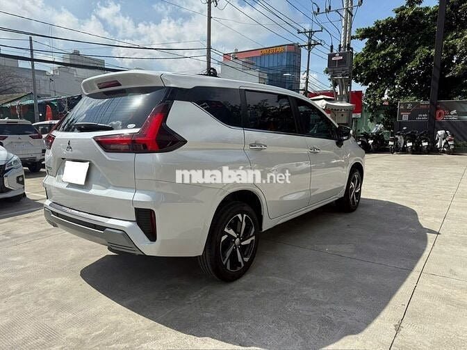 Mitsubishi Xpander 2025 Premium 1.5 AT - 295000 km