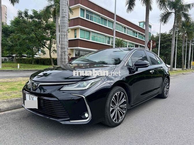 Toyota Corolla Altis 2022 1.8V - 50000 km Xe Nhập