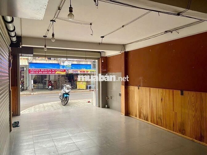 Bán nhà Mặt Tiền Nguyễn Văn Công, 10,5 tỷ, 58m2, 3PN, 3WC,