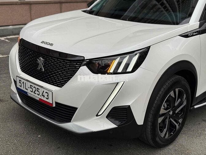 Peugeot 2008 2024 GT Line 1.2 AT - 9000 km