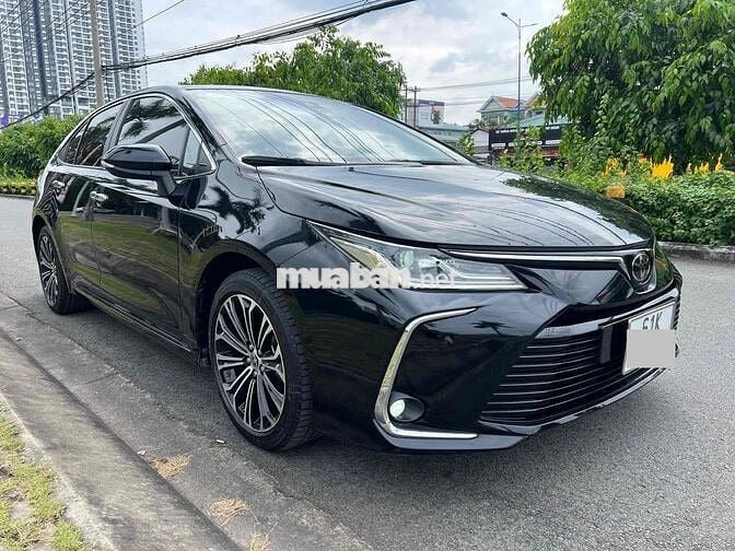 Toyota Corolla Altis 2022 1.8V - 50000 km Xe Nhập